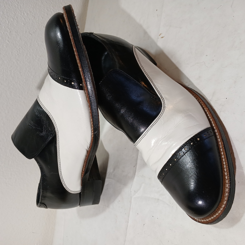 Stylish Two-Tone Leather Dress Shoes